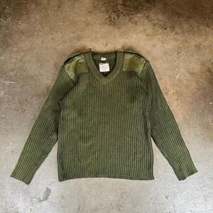Vintage 90s Magforce International green military sweater Men's Size Small